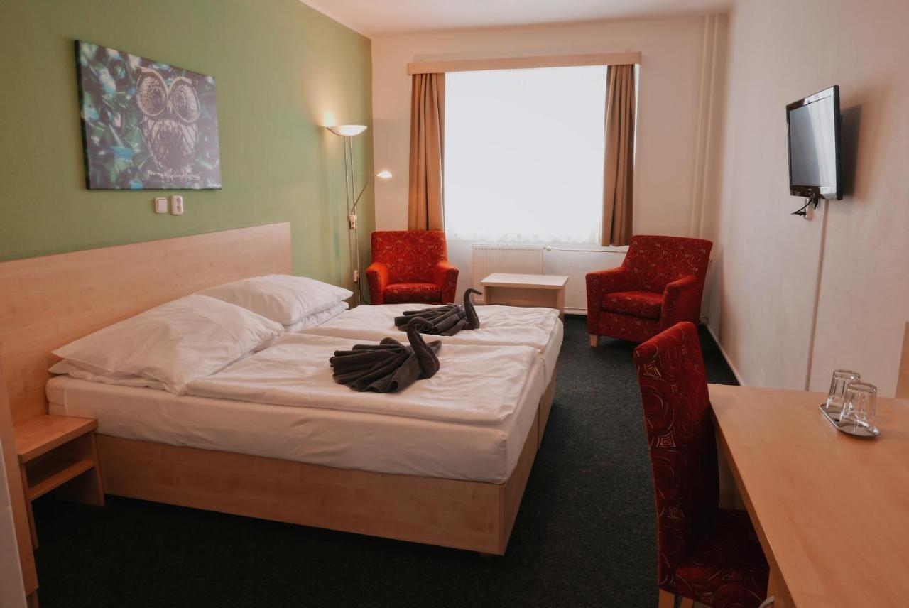 Mestsky Hotel Bobik Volary Exterior photo